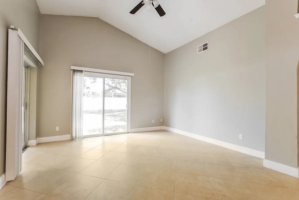 11877 Hatcher Cir - Photo 6 of 10