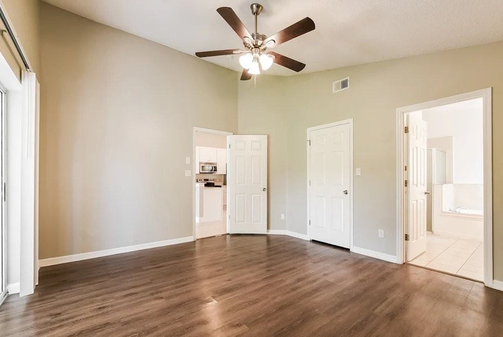 11877 Hatcher Cir - Photo 7 of 10