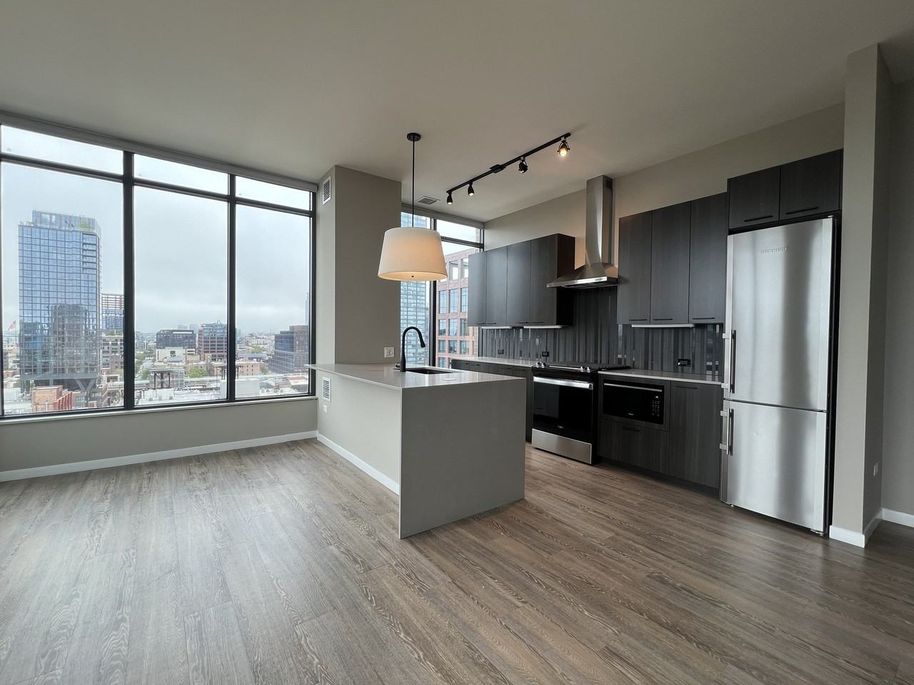 932 W Washington Blvd - Photo 2 of 16