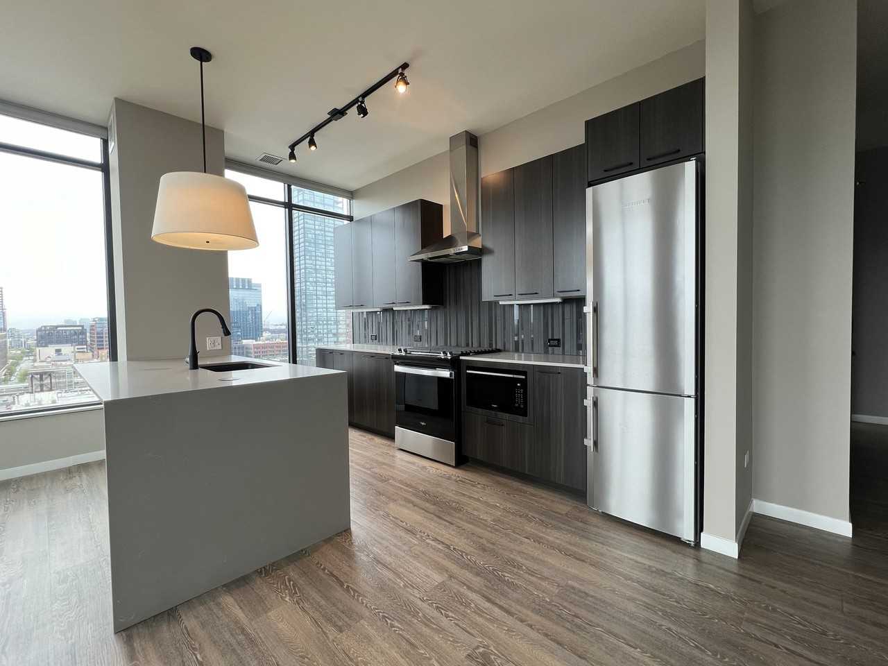 932 W Washington Blvd - Photo 3 of 16