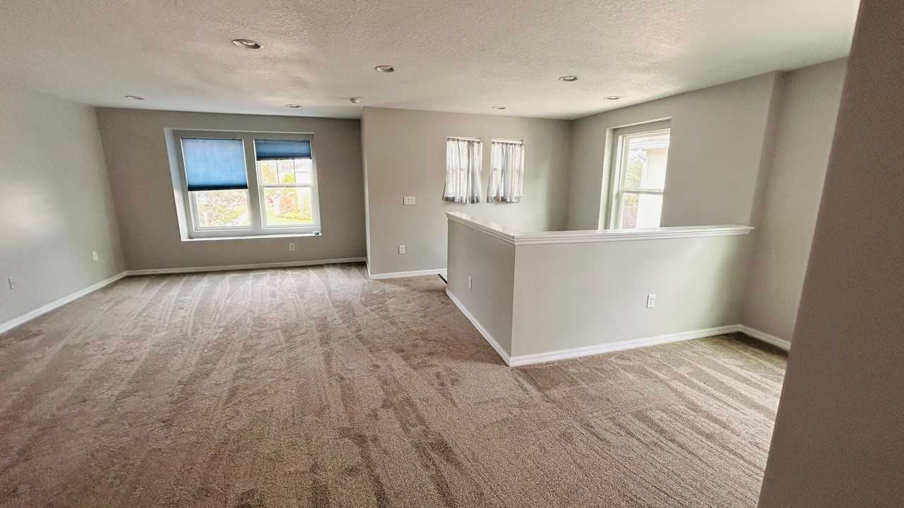 1617 Sapphire Star Dr - Photo 3 of 5