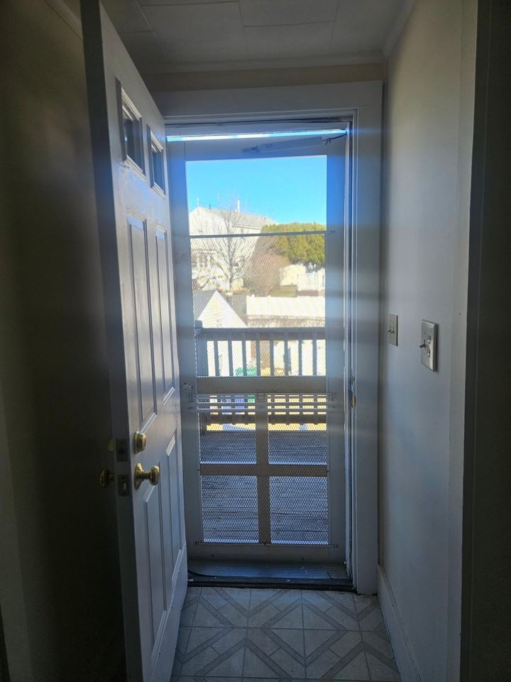 522 Ocean Blvd #21 - Photo 4 of 12