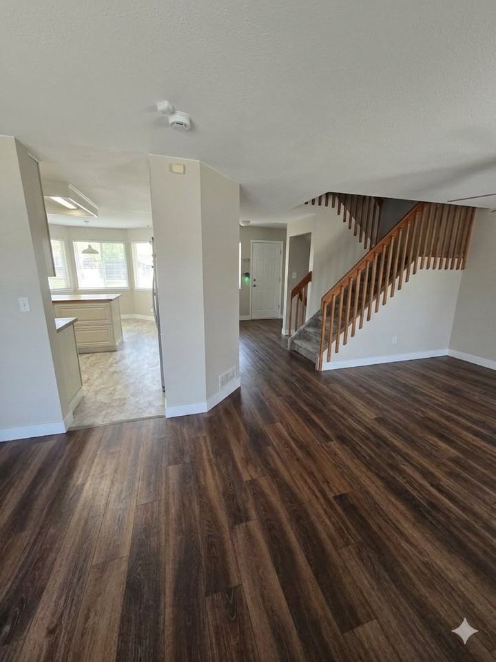 11609 River Run Cir - Photo 2 of 20