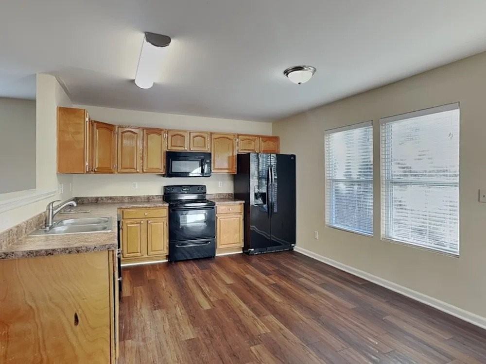 235 Aershire Ct - Photo 6 of 12