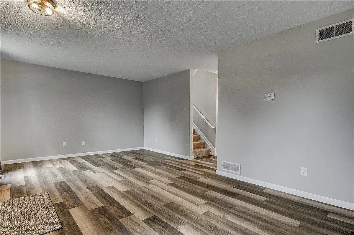 1962 Manley Way - Photo 2 of 20