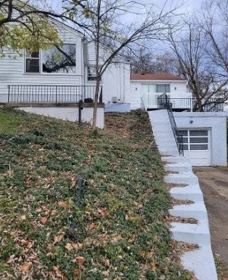 401 Hyde Park Dr - Photo 2 of 13