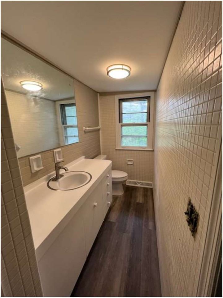 401 Hyde Park Dr - Photo 7 of 13