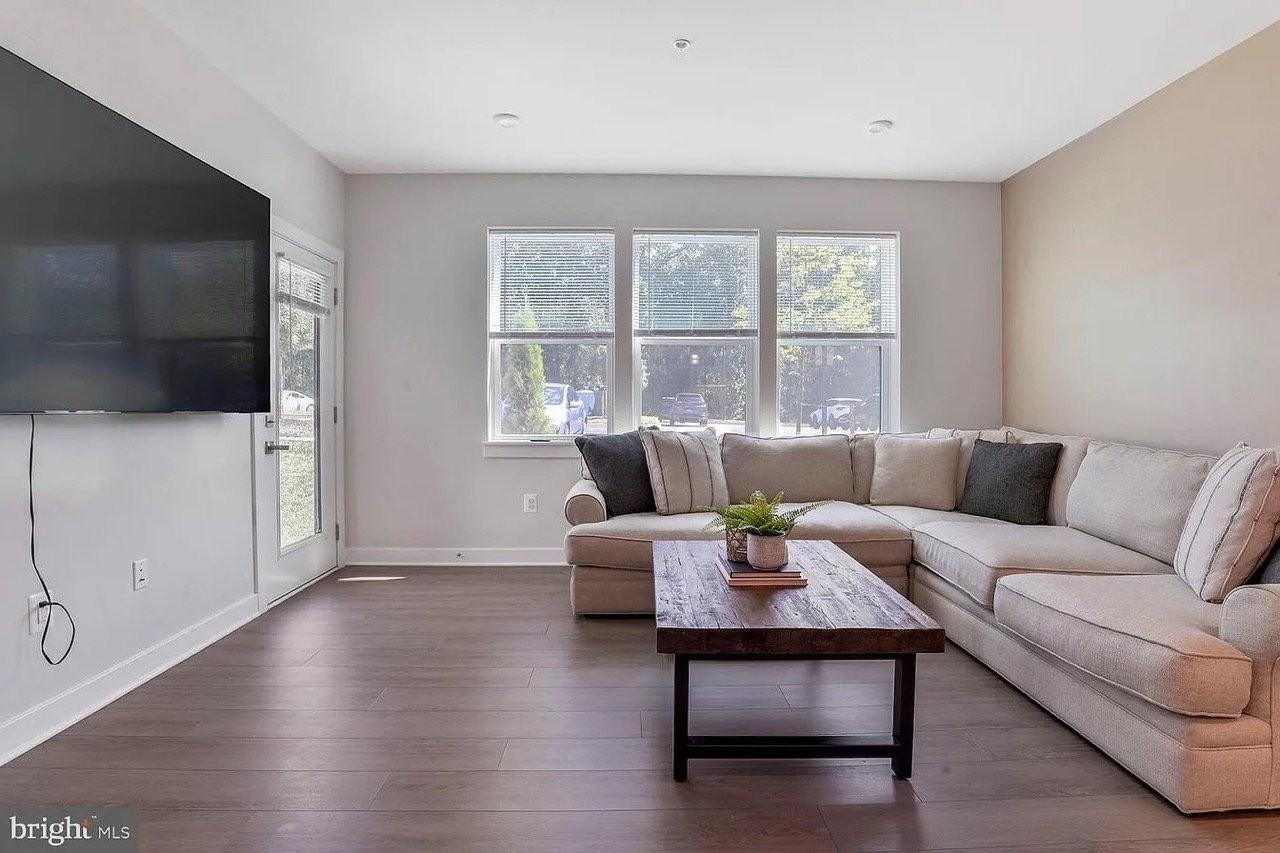 104011 Resort Rd - Photo 2 of 11