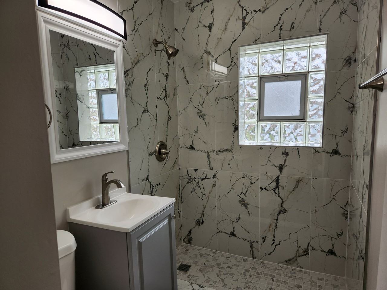 14124 Manor Ave - Photo 6 of 12