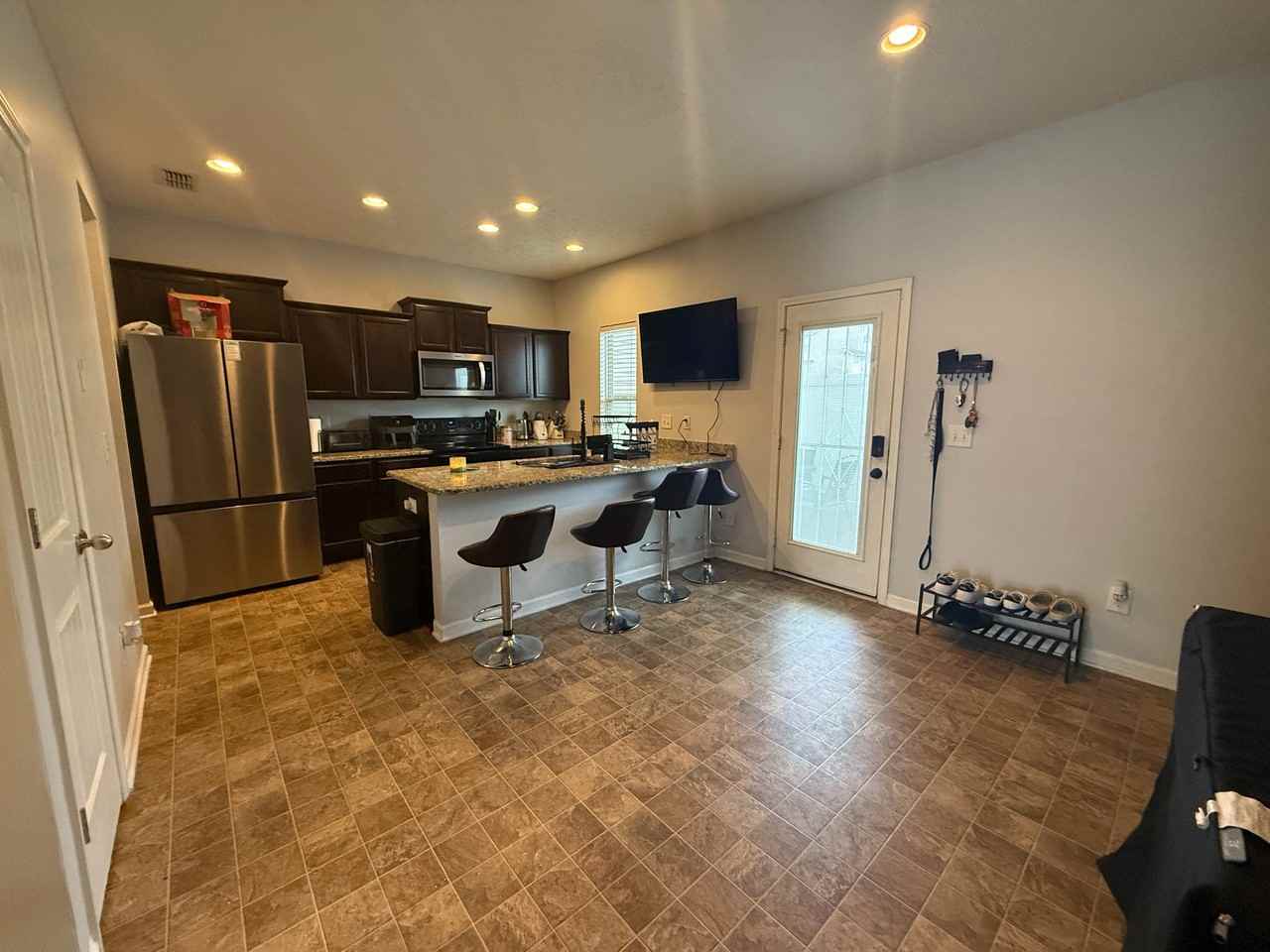 1567 Sprucedale Dr - Photo 5 of 20