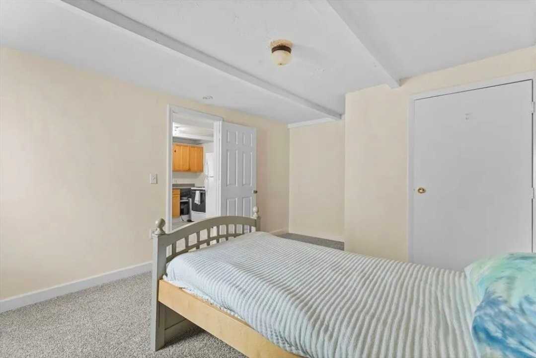 333 Groveland St #3 - Photo 7 of 14