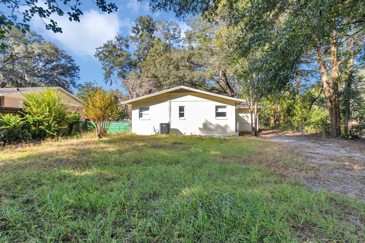 1031 Ne 39th Ct - Photo 6 of 9