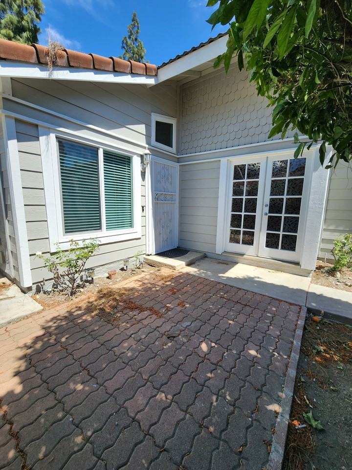 14104 Hillcrest Dr - Photo 2 of 20