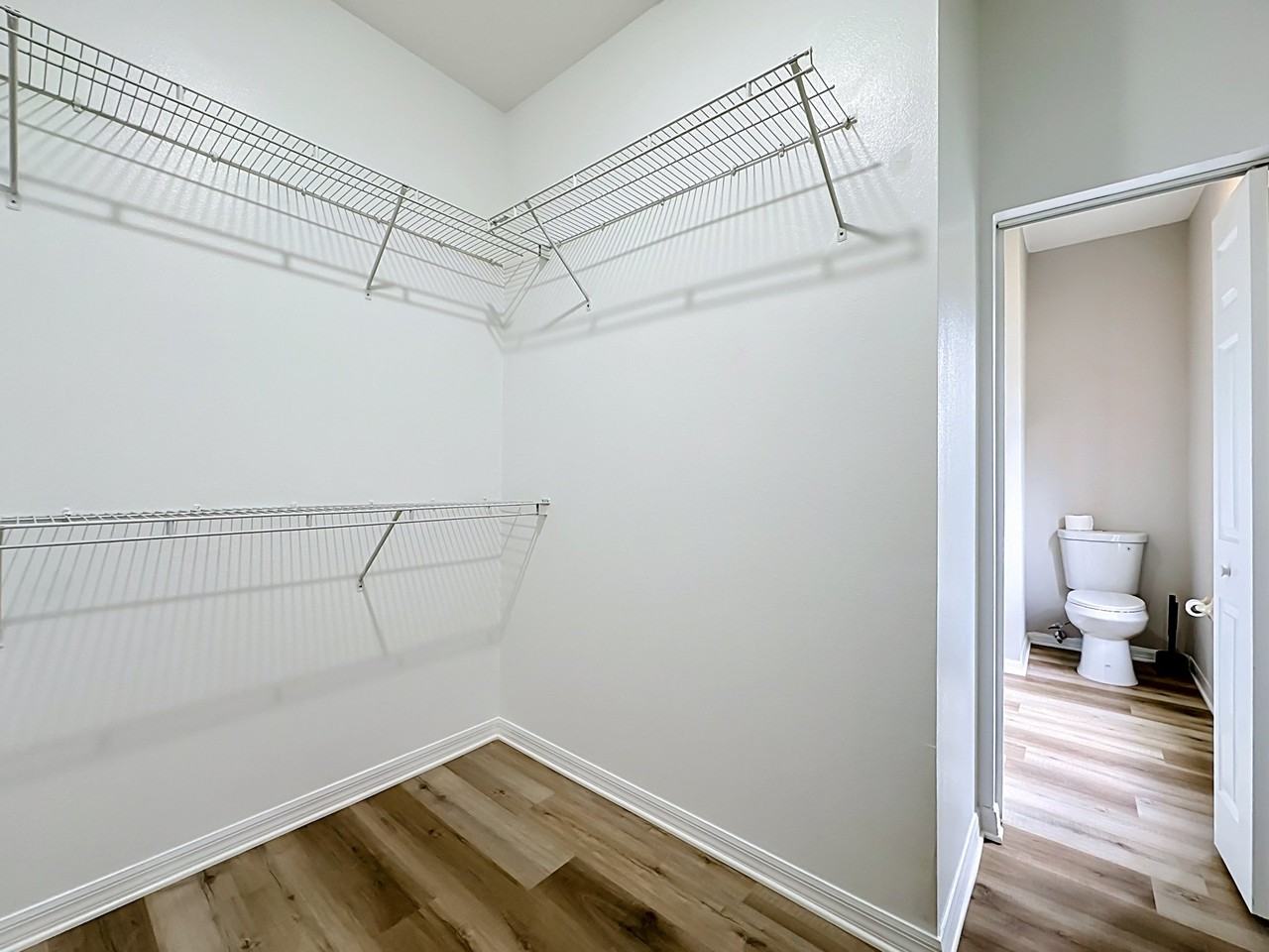 57 Renshaw Dr - Photo 5 of 8