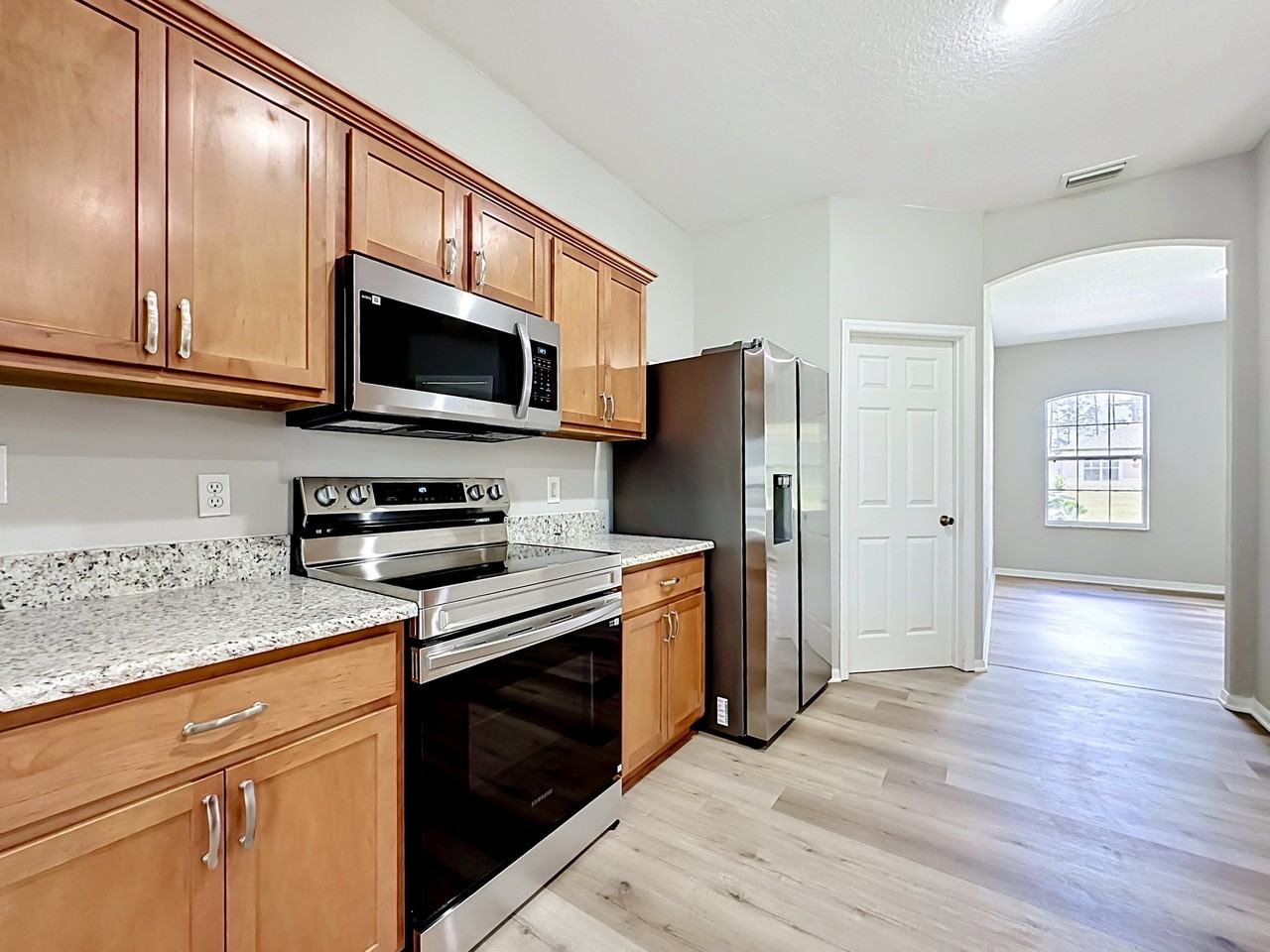 57 Renshaw Dr - Photo 7 of 8