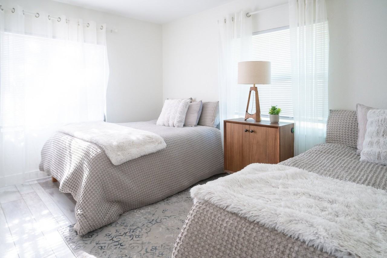 1449 Braman Ave - Photo 4 of 7