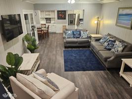 featured image of 3018 Jennifer Ave #1