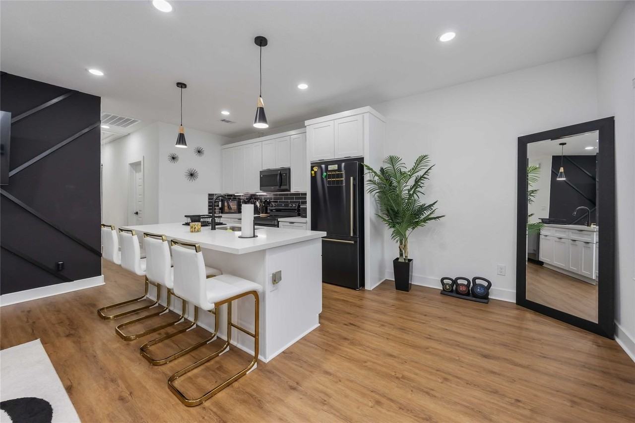 205 Bolden St #A - Photo 7 of 20