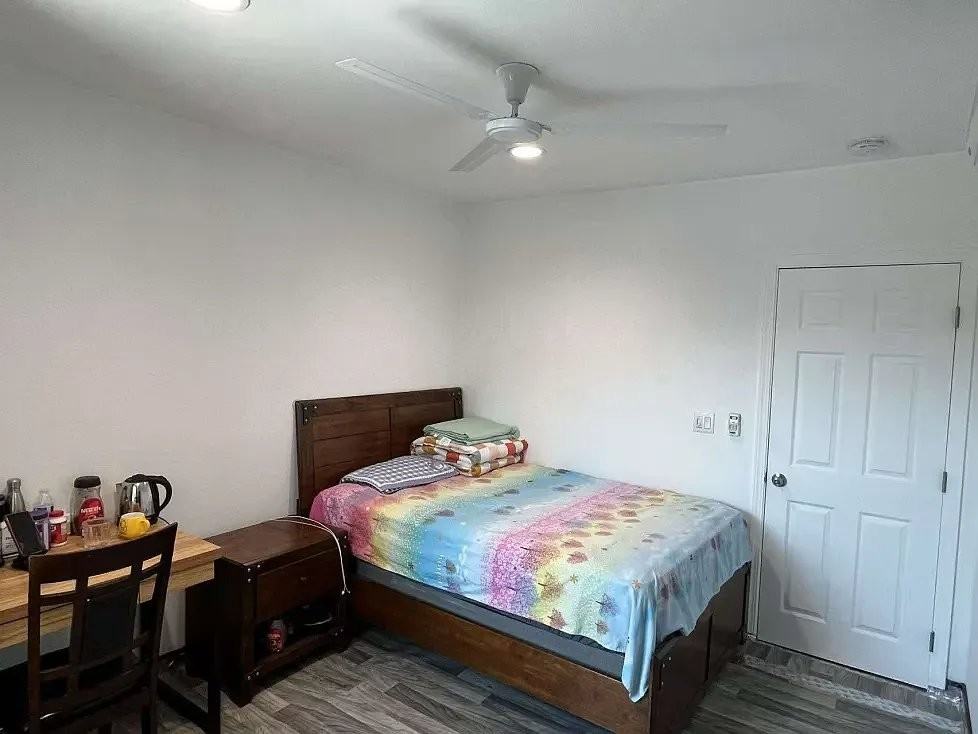 119 S Curtis Ave - Photo 2 of 4