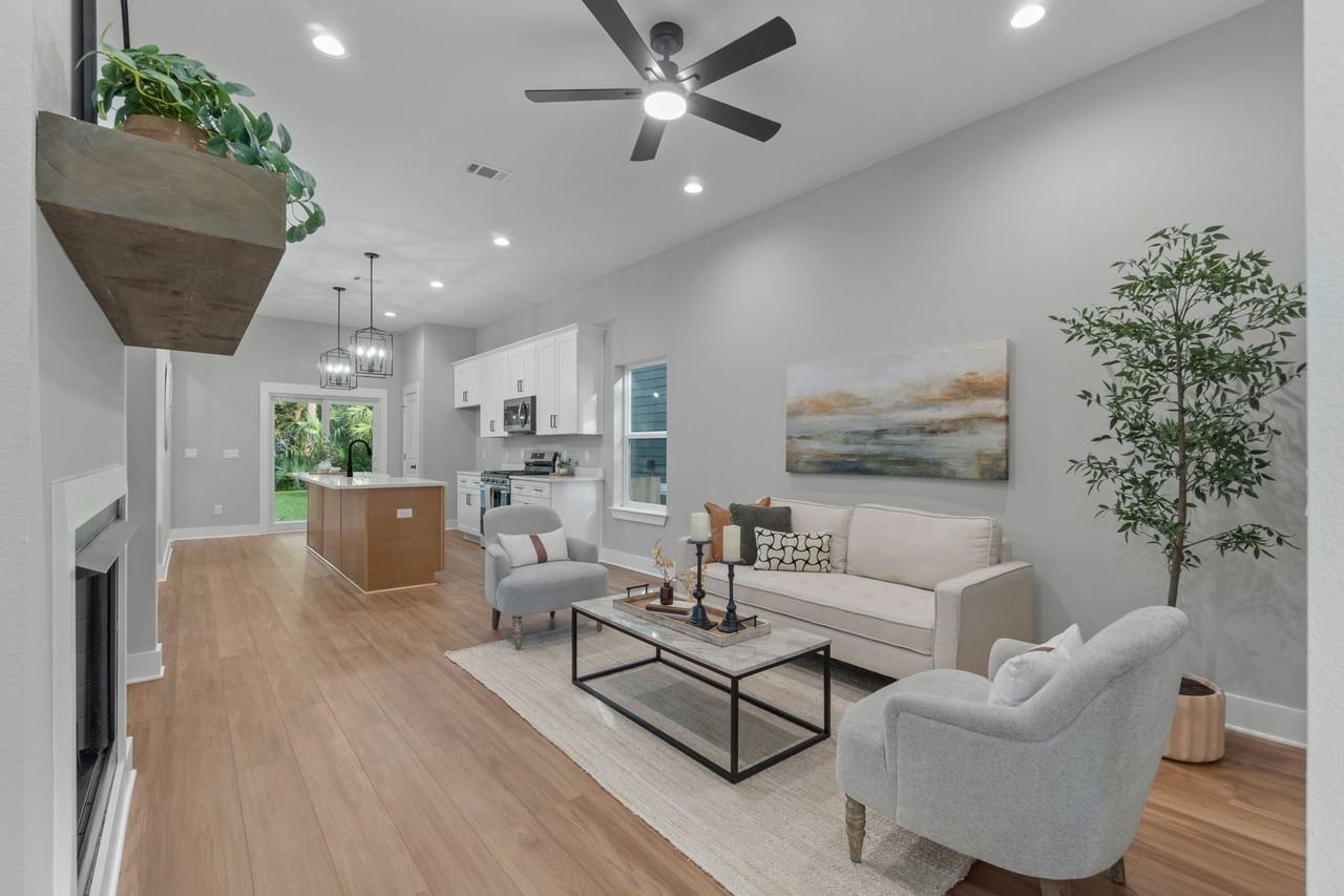 706 N F St - Photo 3 of 20