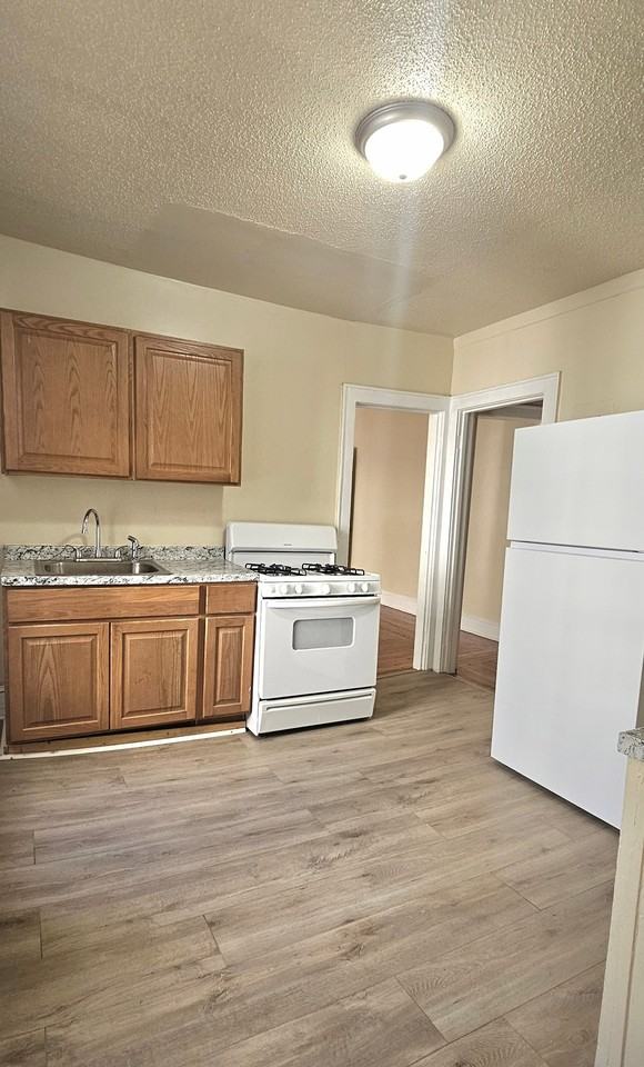 1499 Ella T Grasso Blvd #B5 - Photo 4 of 7