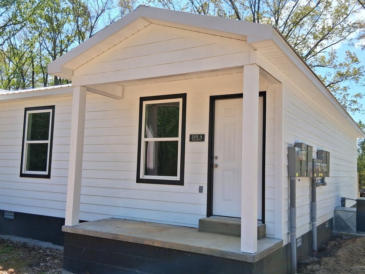 209 Ryan Dr #A - Photo 3 of 9