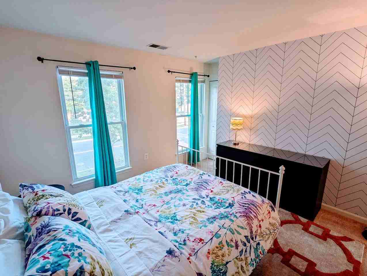 3221 Stanton Rd Se - Photo 2 of 10