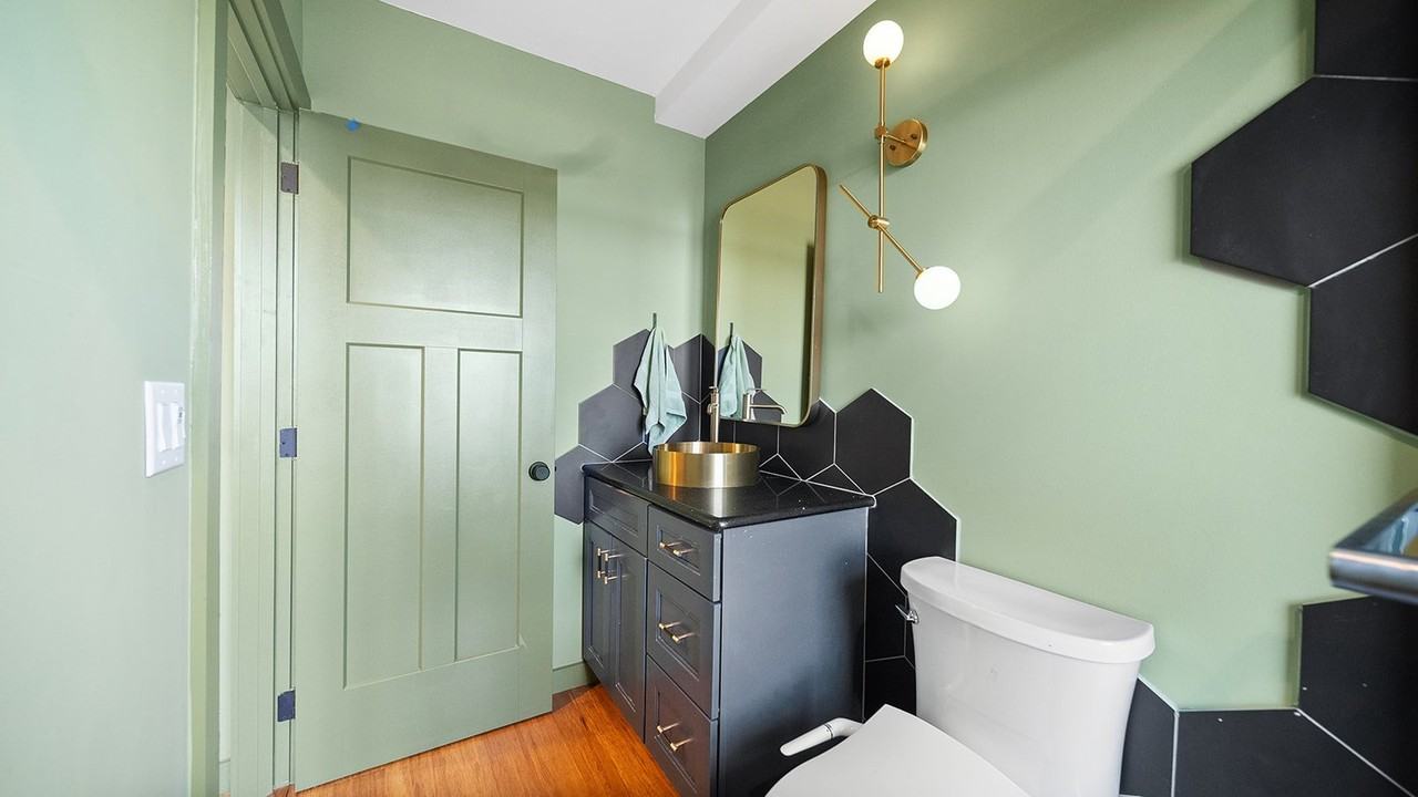 1852 N Marshall St - Photo 6 of 20