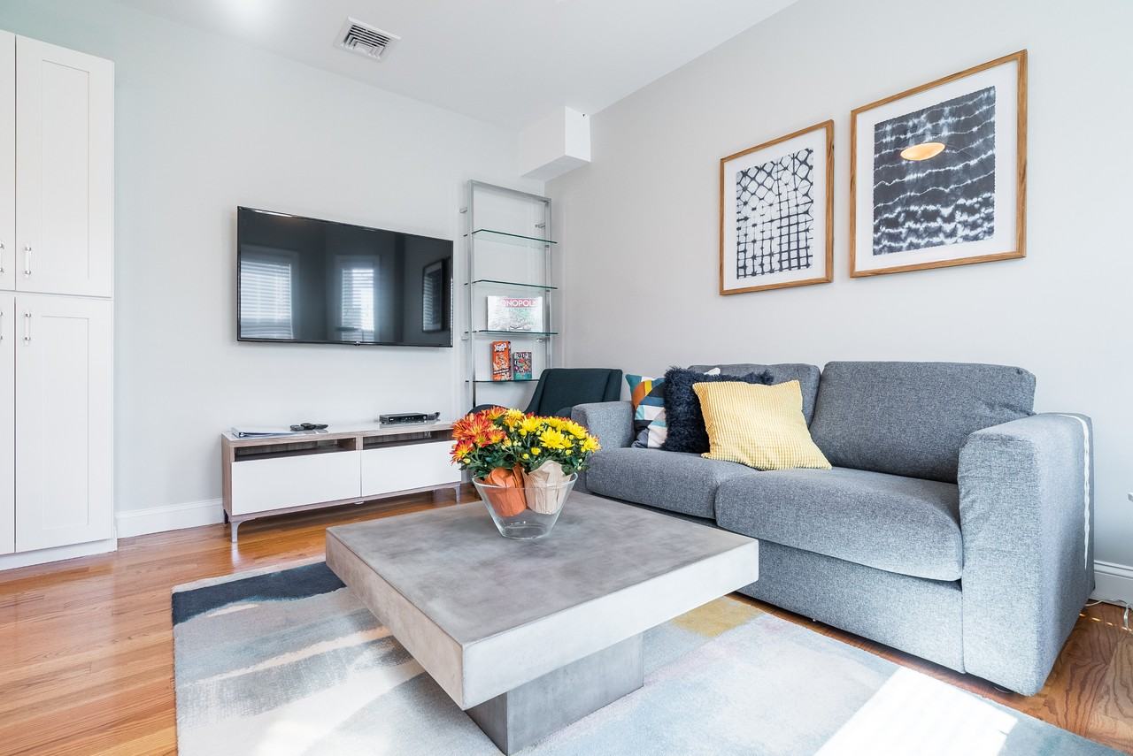 11 Plymouth St #2E - Photo 6 of 17