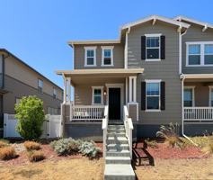 featured image of 2497 Winding Dr #1