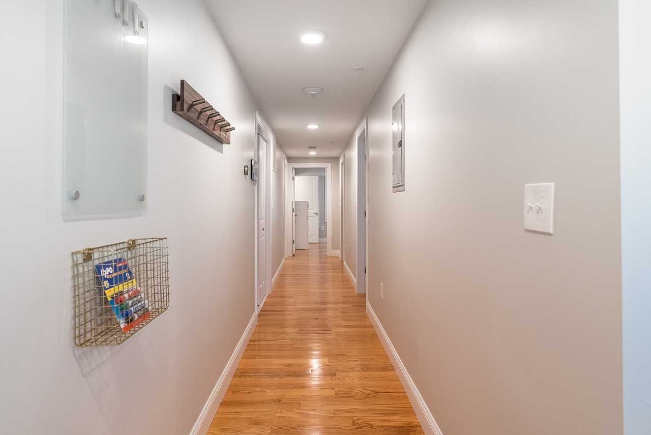 11 Plymouth St #1B - Photo 3 of 21