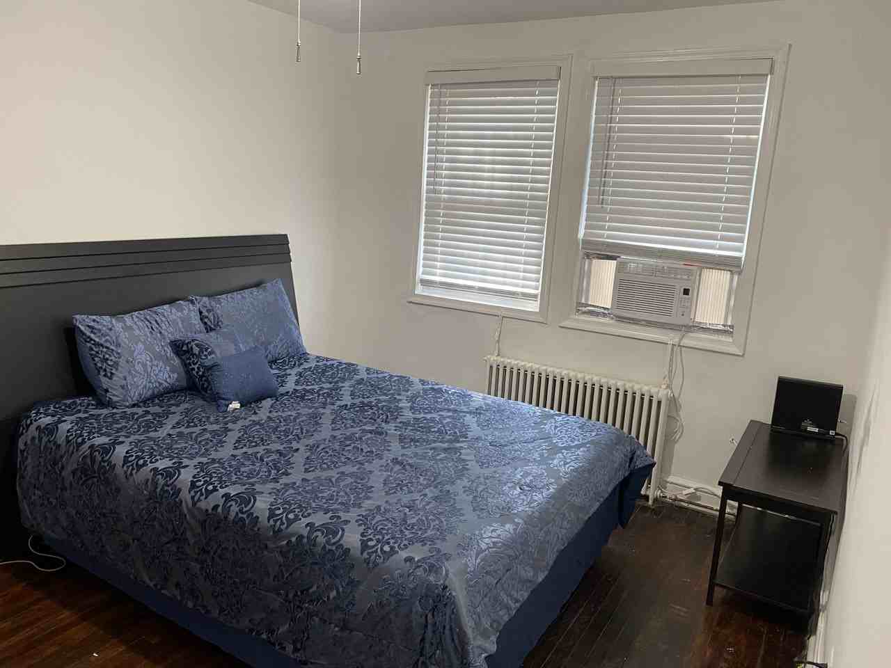 628 19th St Ne #1 - Photo 2 of 8