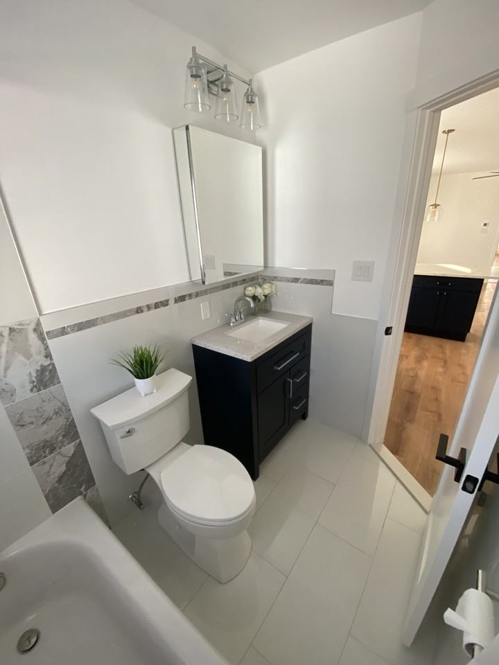 310 W Price St #D - Photo 5 of 7