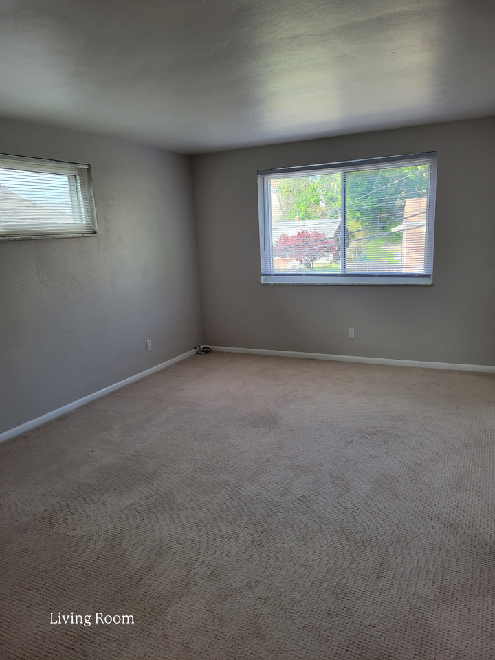 1775 Potomac Ave #2 - Photo 3 of 9