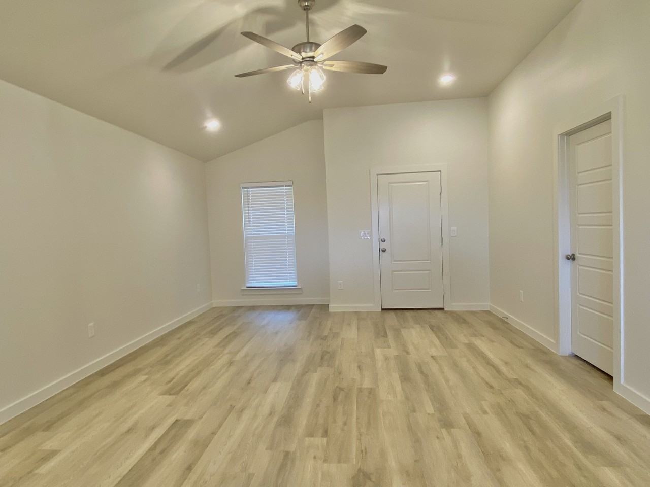 2902 Farmhouse Ave #NA - Photo 6 of 26