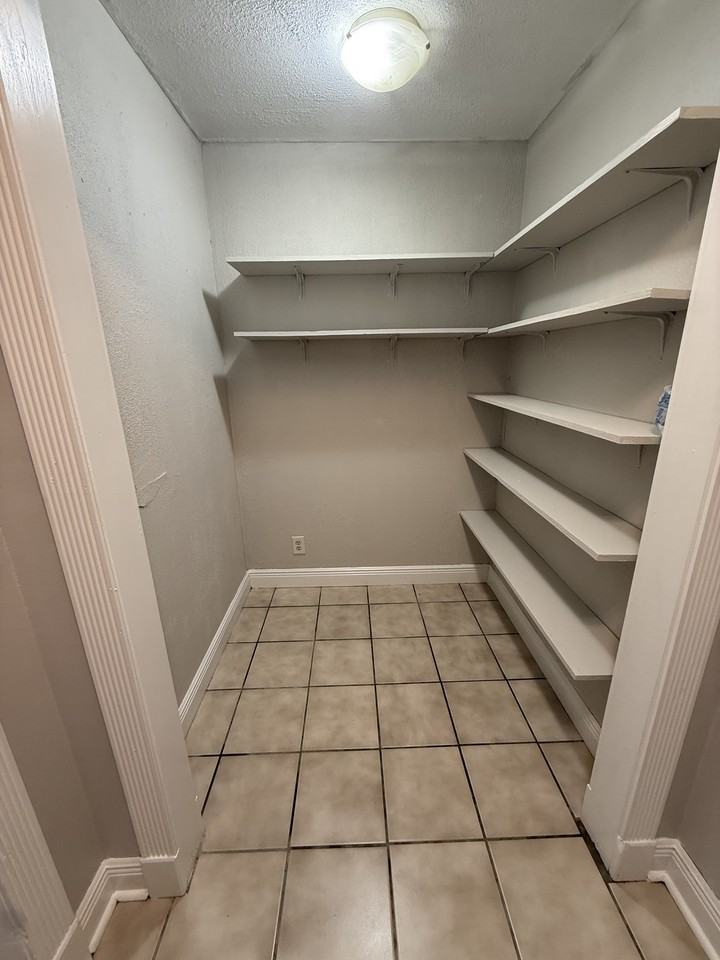 215 Nancy St #NA - Photo 4 of 17