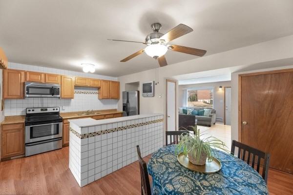 670 Queensgate Rd #NA - Photo 3 of 25