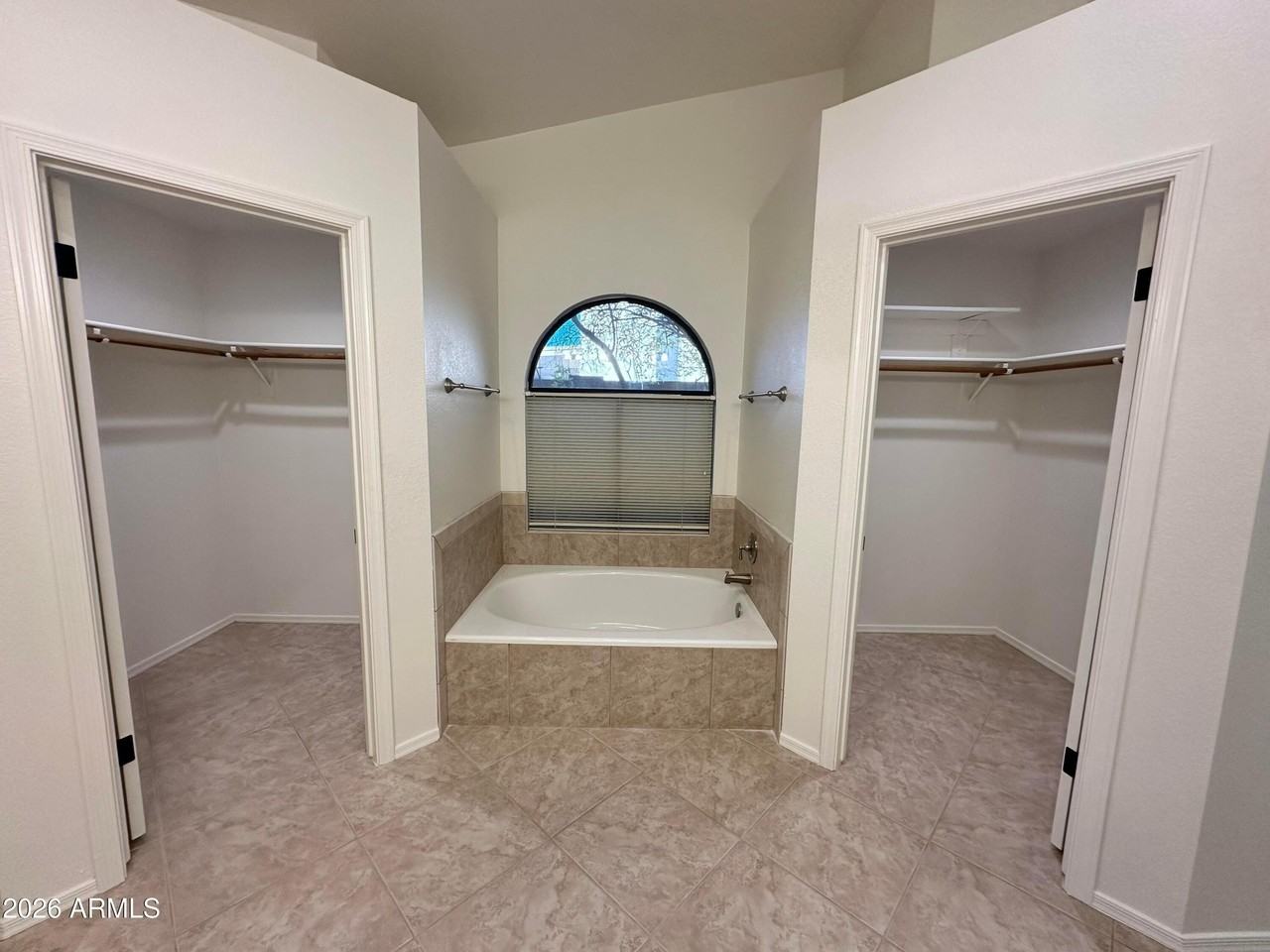3618 E Goldfinch Gate Ln - Photo 7 of 15