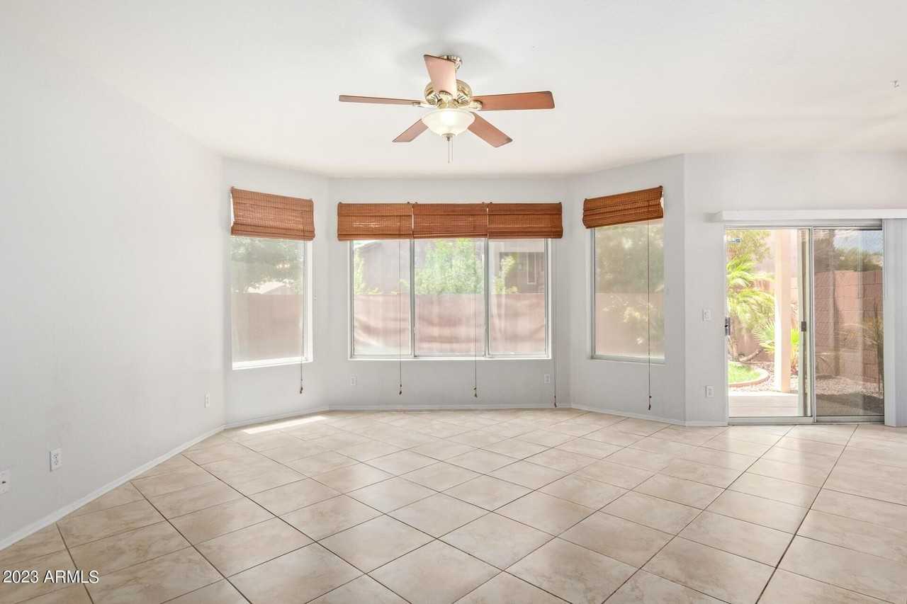 3316 E Tierra Buena Ln - Photo 3 of 39