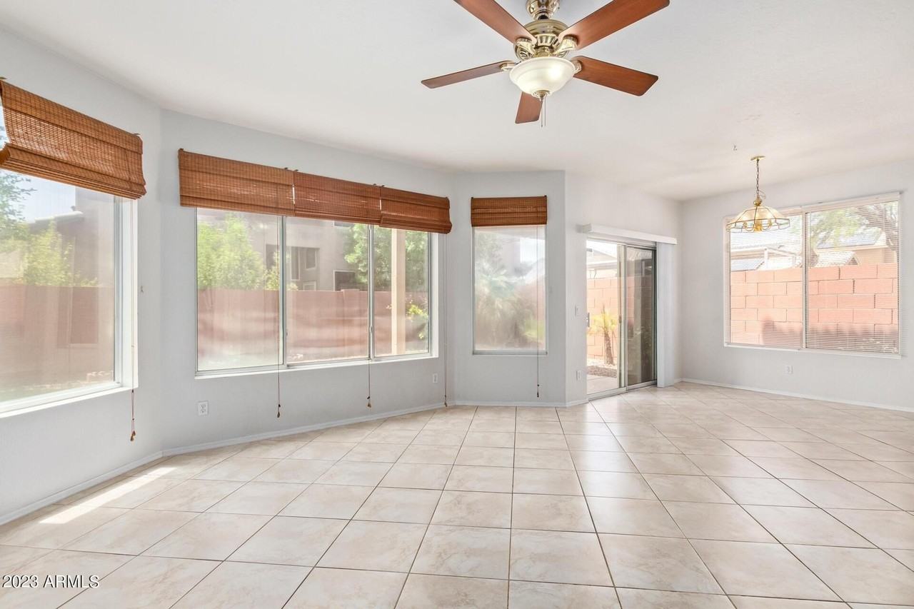 3316 E Tierra Buena Ln - Photo 6 of 39