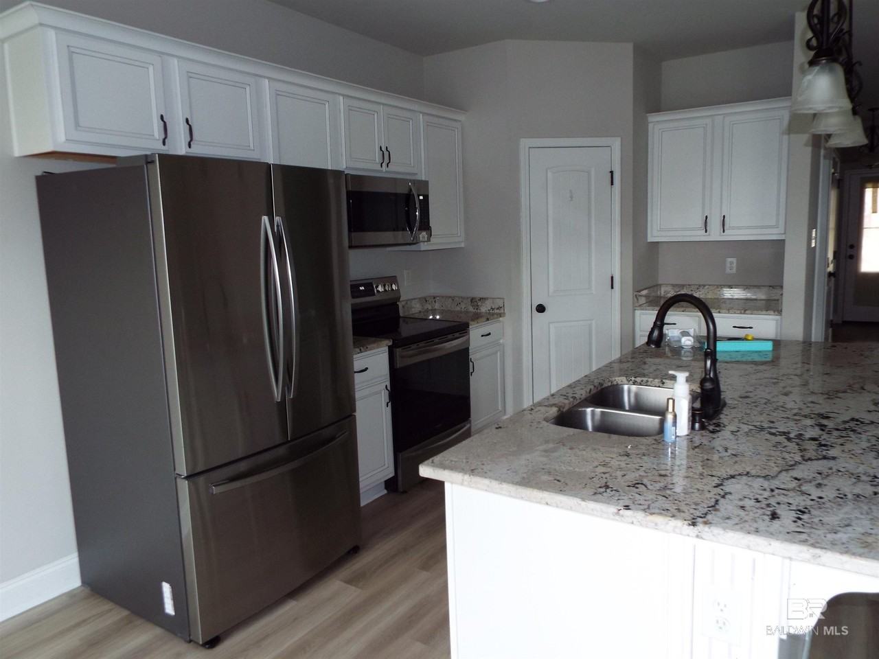 14720 Chenin Blanc Dr - Photo 4 of 17