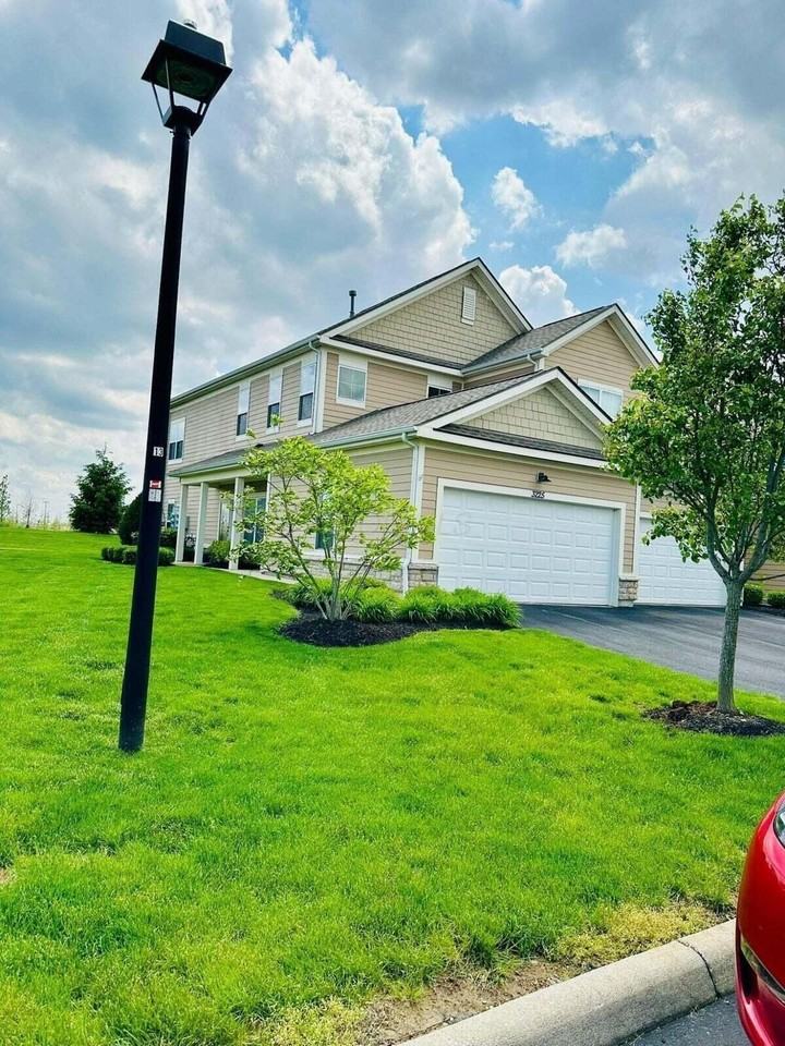 3225 Rossmore Cir - Photo 5 of 37