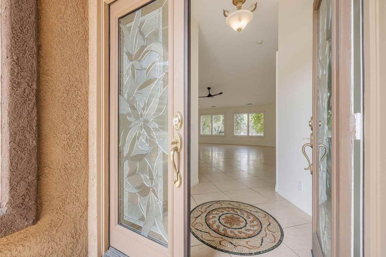 79940 Hancock Ct - Photo 3 of 49