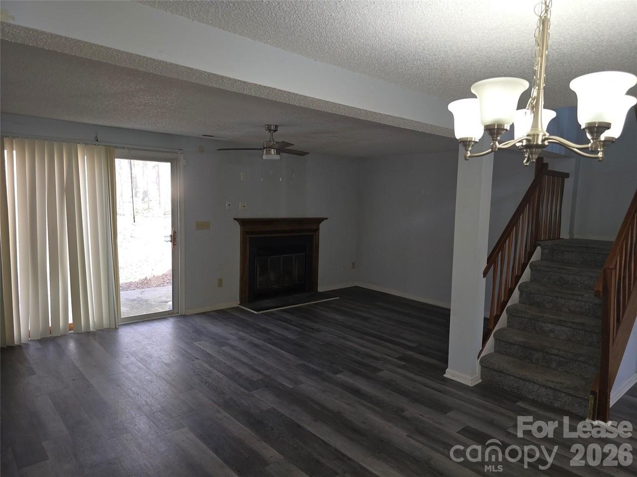 5115 Fair Wind Ln - Photo 5 of 16