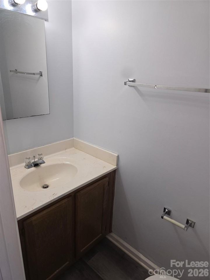 5115 Fair Wind Ln - Photo 6 of 16