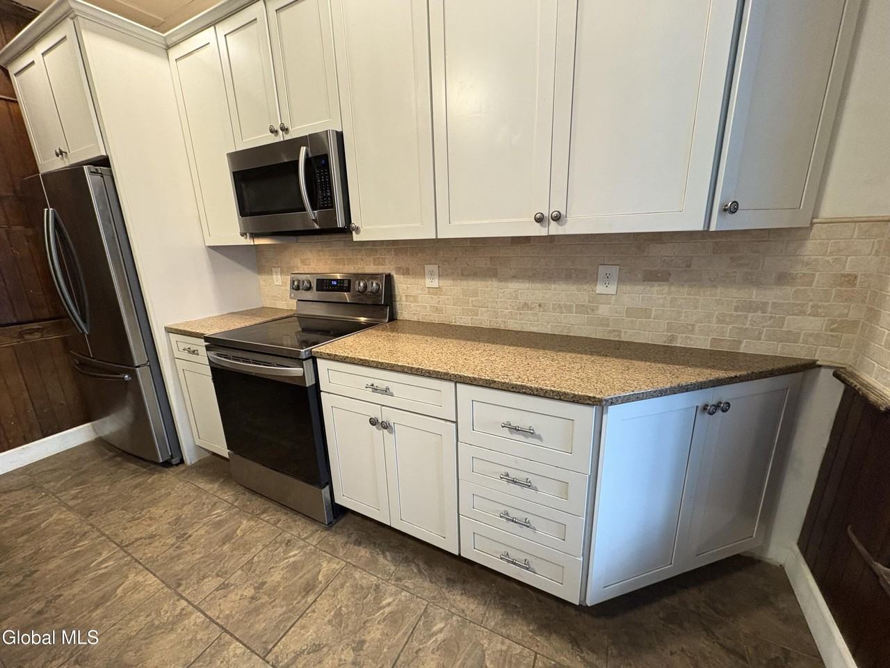 260 Clark Rd - Photo 3 of 50