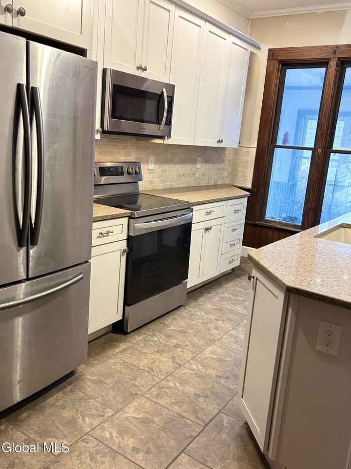 260 Clark Rd - Photo 5 of 50