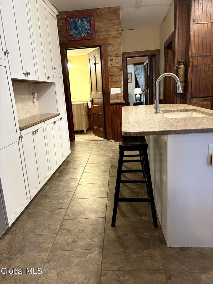 260 Clark Rd - Photo 6 of 50