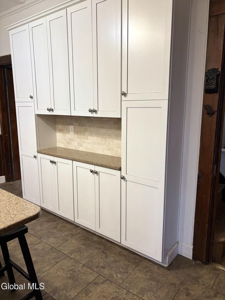 260 Clark Rd - Photo 7 of 50