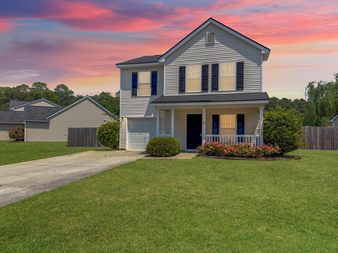 240 Border Rd - Photo 3 of 27